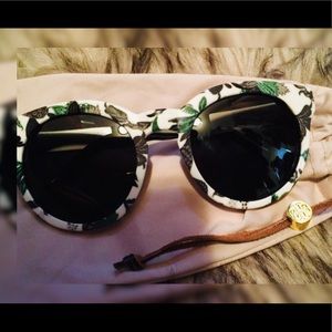 Authentic TORY BURCH  Sunglasses 😎🌞TY9044